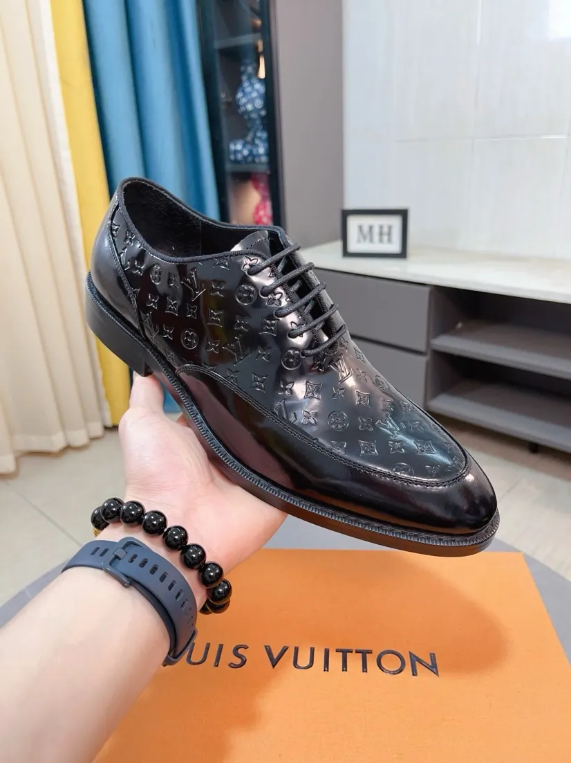 Men's shoes 💰540🌹🌹 [LV] Louis Vuitton's popular casual leather shoes 🎖Fashionable and elegant 🎖🎖Material: Original imported cowhide open edge beads, washed cowhide leather lining, original molded rubber outsole, high-end and classy, ​​elegant quality, instantly transforming into a handsome man ❤❤Standard\nNumber of sizes: 39-44, 38 45 46 customized